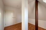 Dachgeschoßwohnung Naumburg (Saale) - 3 Zimmer, 79 m&sup2;, 500&euro; | Angebot:25719590