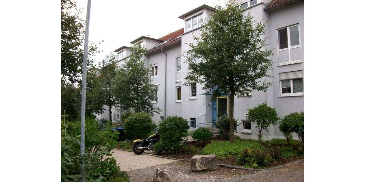 Etagenwohnung Naumburg (Saale) - 2 Zimmer, 61 m&sup2;, 411&euro; | Angebot:27347787