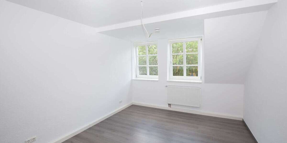 Etagenwohnung Naumburg - 4 Zimmer, 79 m&sup2;, 490&euro; | Angebot:27003351