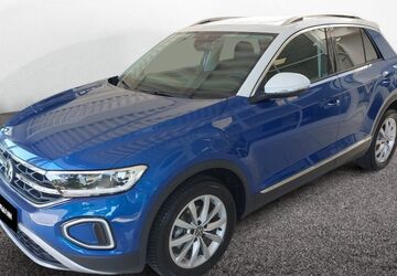 VW T-Roc 3.714 km 32.589 &euro; Pößneck 07381